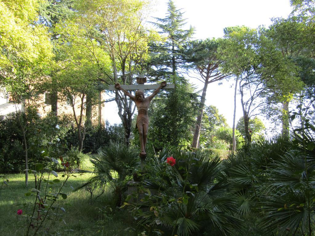 Hotel Monastero San Vincenzo - Casa Per Ferie à Bassano Romano Extérieur photo